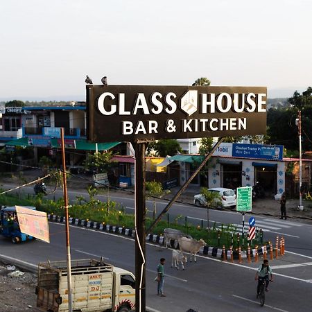 Hotel Js Souvenir Dehradun Esterno foto